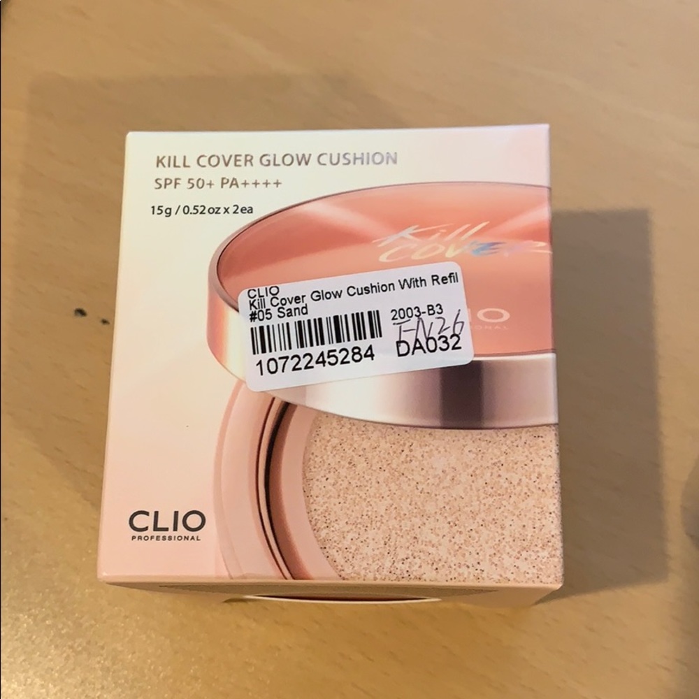 CLIO Kill Cover Glow Cushion